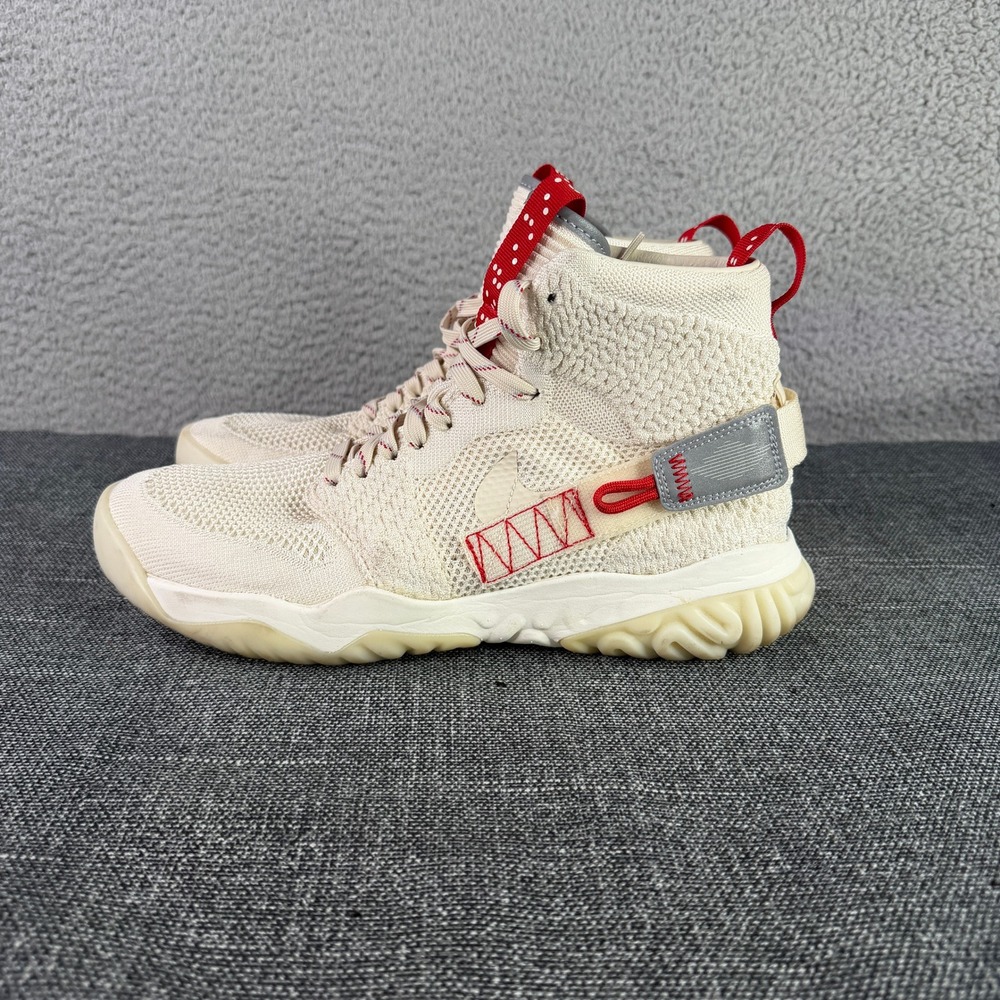 Jordan Apex-React Men‎ Size 10 Bio Beige Sail University Red Flyknit BQ1311-206